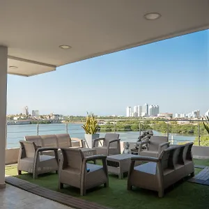 Apartment Con Balcon Cerca Al Centro