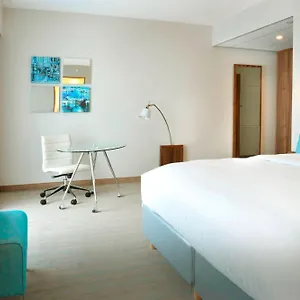 Courtyard By Marriott Arena Atlas מלון